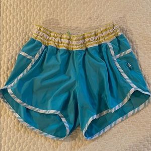 Lululemon Turquoise/Yellow Tracker Shorts Size 8